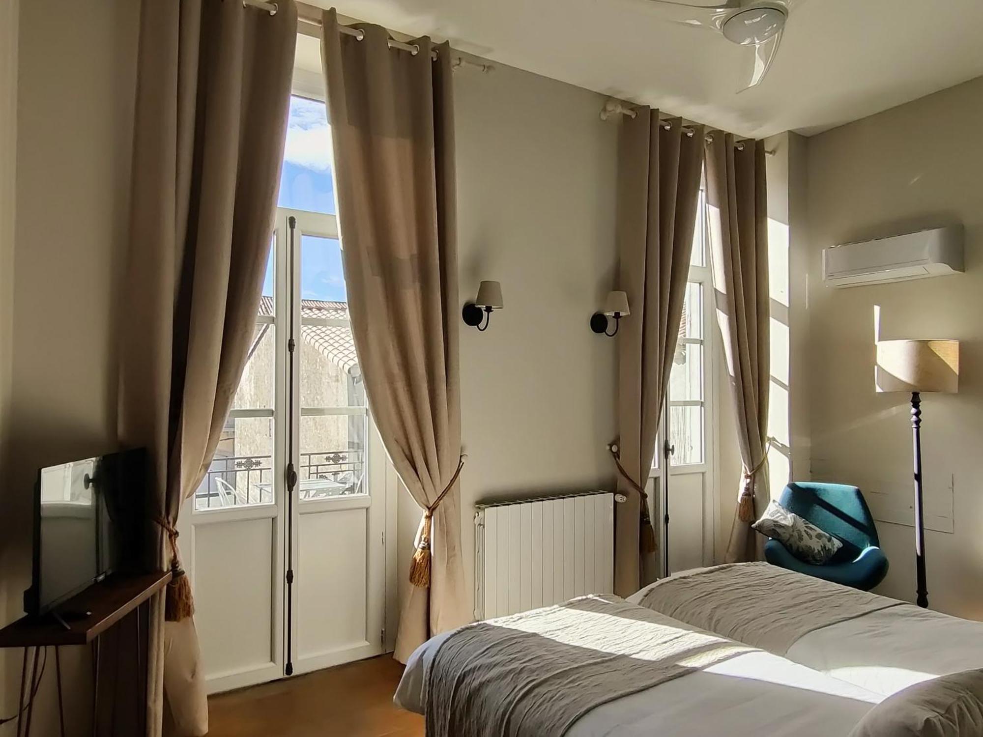 Chambres D'Hotes - Bed And Breakfast Les Palmiers Meze Luaran gambar