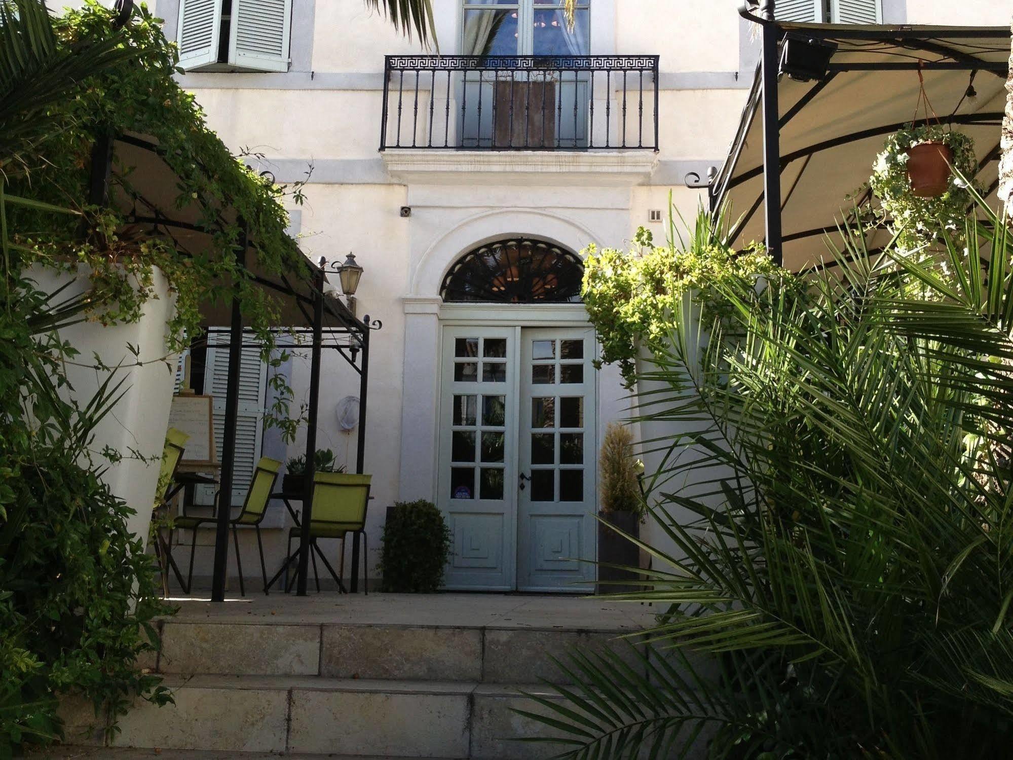 Chambres D'Hotes - Bed And Breakfast Les Palmiers Meze Luaran gambar